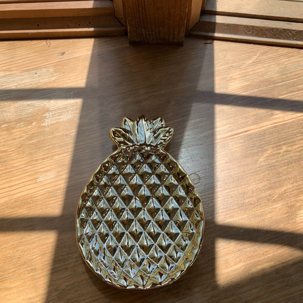 Pineapple jewelry dish - Picture 2 of 5